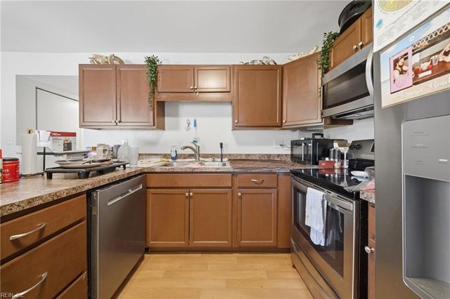3002 Dekolta CT, Virginia Beach, VA 23452