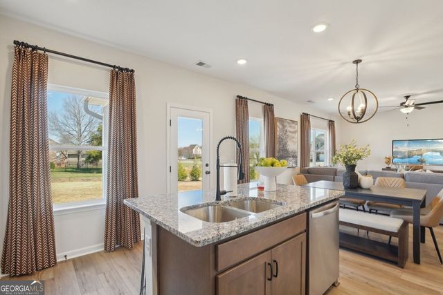 623 Mountaintop Road, Cartersville, GA 30120