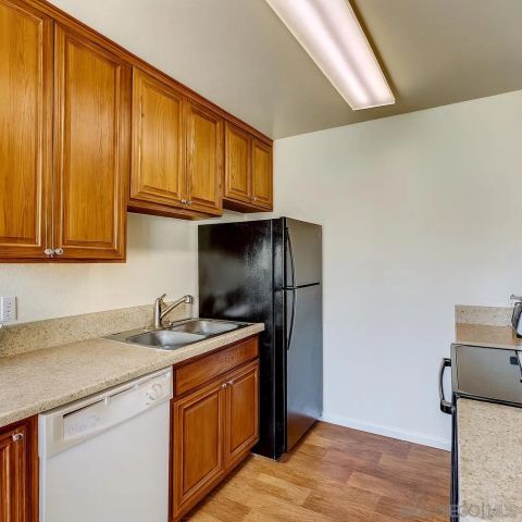 8628 Via Mallorca A, La Jolla, CA 92037