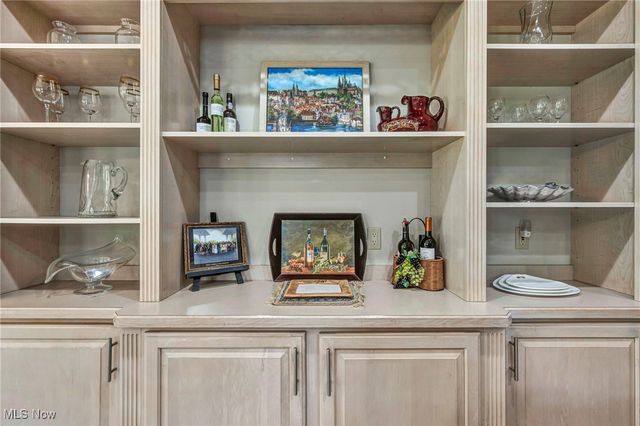 4310 Royal St George Drive, Avon, OH 44011