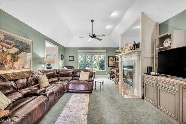 4310 Royal St George Drive, Avon, OH 44011