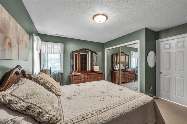 4310 Royal St George Drive, Avon, OH 44011