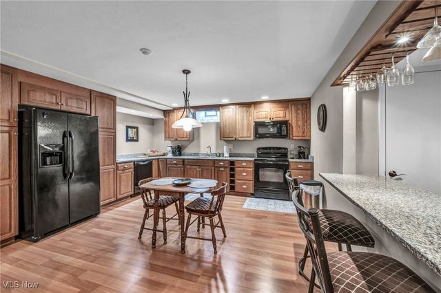 4310 Royal St George Drive, Avon, OH 44011