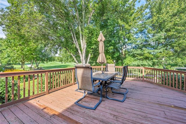 4310 Royal St George Drive, Avon, OH 44011