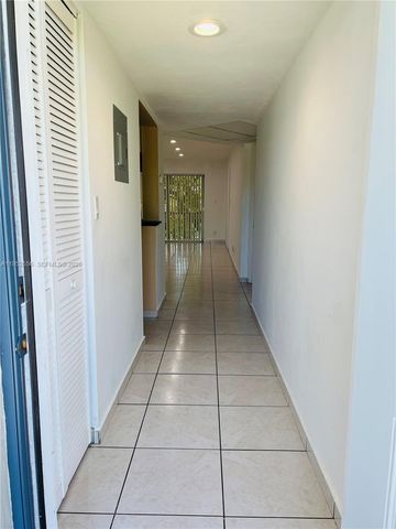 8000 Fairview Dr 310, Tamarac, FL 33321