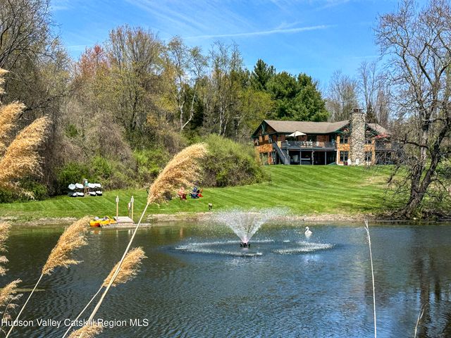 443 Taghkanic Road, Elizaville, NY 12523