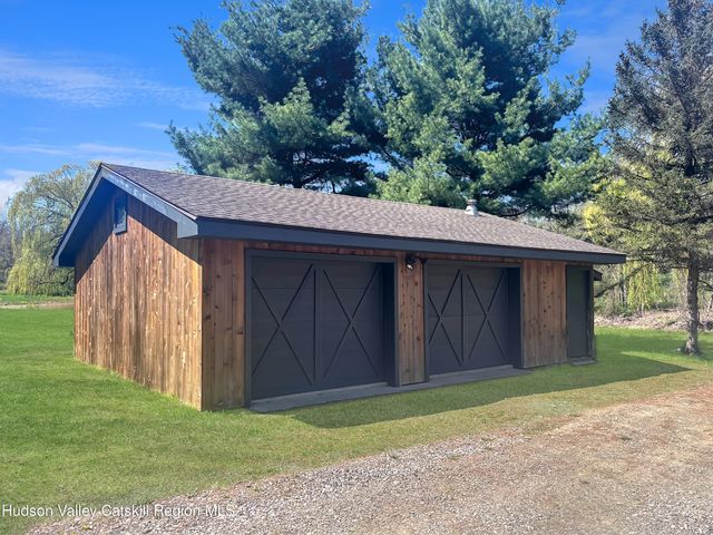 443 Taghkanic Road, Elizaville, NY 12523