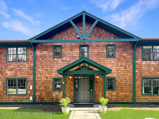 443 Taghkanic Road, Elizaville, NY 12523