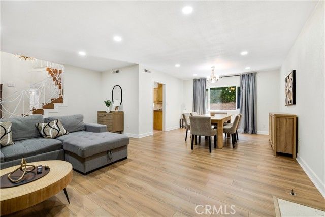 5400 Nagle Avenue, Sherman Oaks, CA 91401