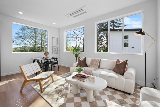 1804 28th Avenue S, Seattle, WA 98144