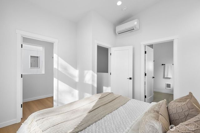 1804 28th Avenue S, Seattle, WA 98144