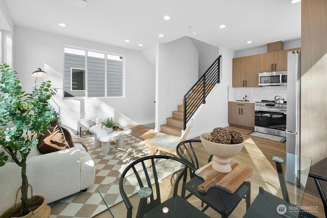 1804 28th Avenue S, Seattle, WA 98144