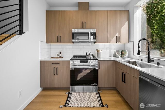 1804 28th Avenue S, Seattle, WA 98144