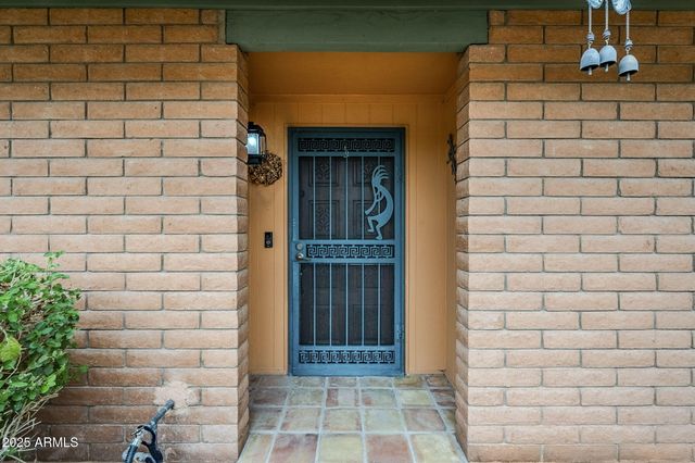 1222 E Louis Way, Tempe, AZ 85284