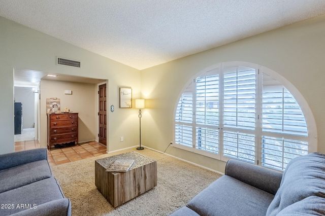 1222 E Louis Way, Tempe, AZ 85284