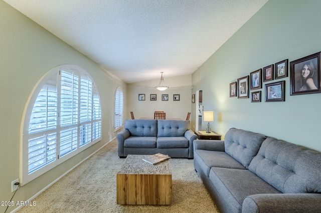 1222 E Louis Way, Tempe, AZ 85284