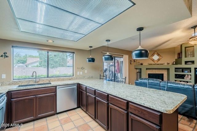 1222 E Louis Way, Tempe, AZ 85284