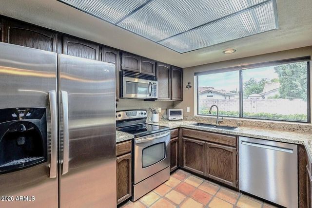 1222 E Louis Way, Tempe, AZ 85284