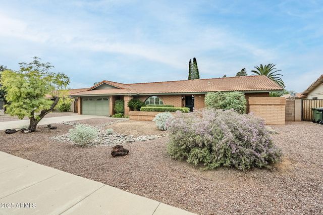 1222 E Louis Way, Tempe, AZ 85284