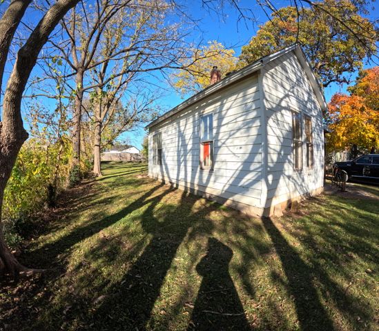 1021 E Blaine Street, Springfield, MO 65803