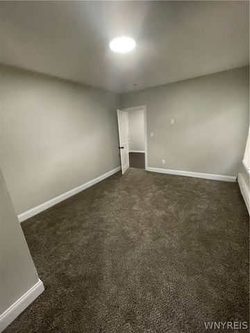 1275 Kenmore Ave Avenue, Tonawanda, NY 14217