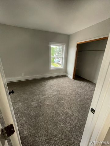 1275 Kenmore Ave Avenue, Tonawanda, NY 14217
