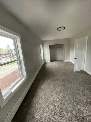 1275 Kenmore Ave Avenue, Tonawanda, NY 14217