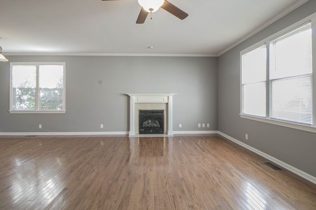 702 Mount Vernon Dr, Clarksville, TN 37043