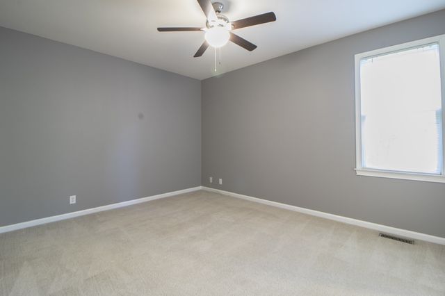 702 Mount Vernon Dr, Clarksville, TN 37043