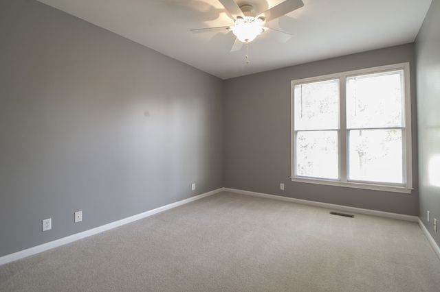 702 Mount Vernon Dr, Clarksville, TN 37043