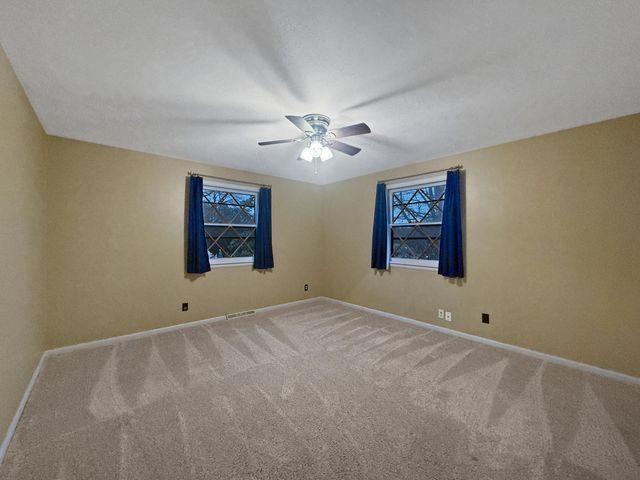 2118 S Catalina Avenue, Springfield, MO 65804