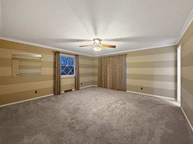 2118 S Catalina Avenue, Springfield, MO 65804