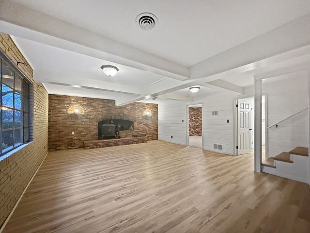 2118 S Catalina Avenue, Springfield, MO 65804