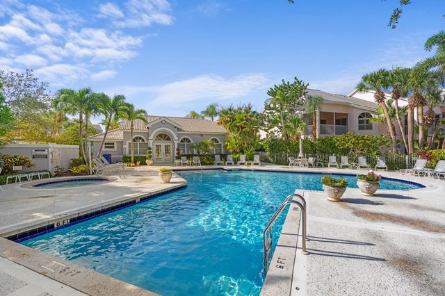 3108 Fairway Drive N, Jupiter, FL 33477