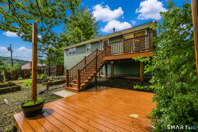 225 Stonecrest Drive, Bristol, CT 06010