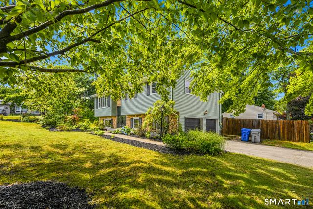 225 Stonecrest Drive, Bristol, CT 06010