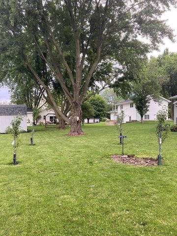 309 2nd Court SE, Grand Meadow, MN 55936