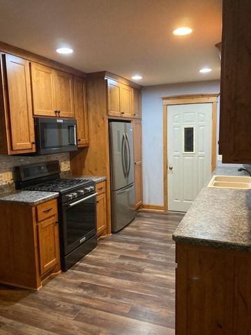 309 2nd Court SE, Grand Meadow, MN 55936