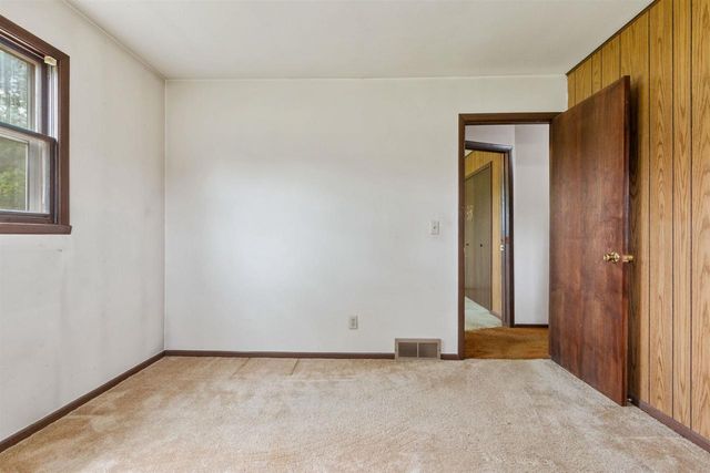 8130 52ND STREET SOUTH, Wisconsin Rapids, WI 54494