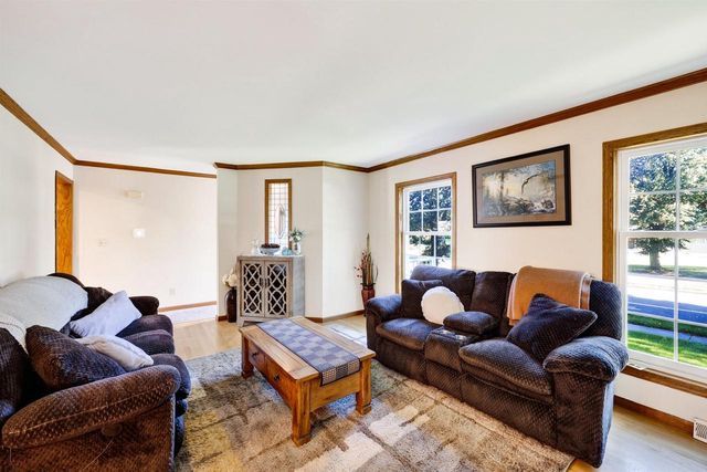 214 N High Point Road, Madison, WI 53717