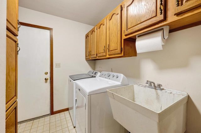 214 N High Point Road, Madison, WI 53717