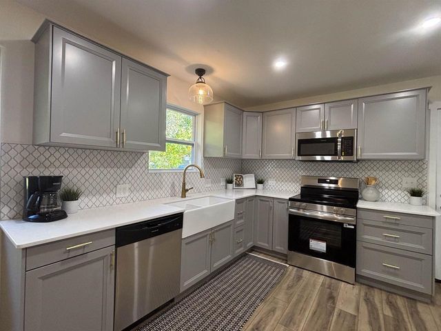 828 N Harmony Drive, Janesville, WI 53545