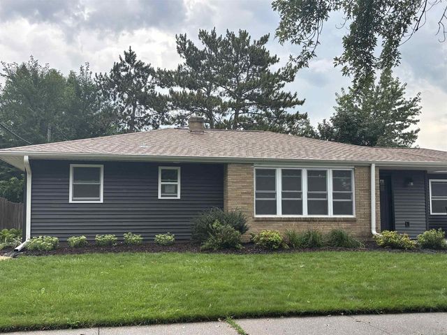 828 N Harmony Drive, Janesville, WI 53545