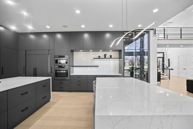 4212 Greenbriar Drive, Nixa, MO 65714