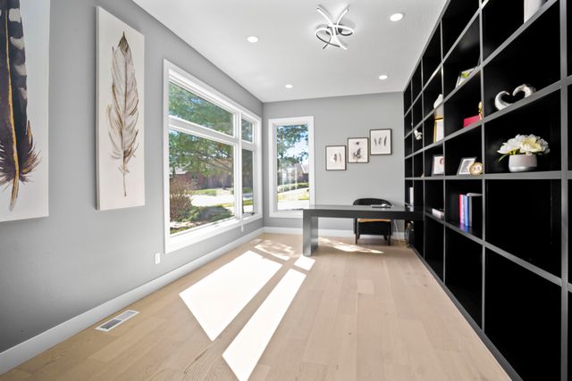 4212 Greenbriar Drive, Nixa, MO 65714