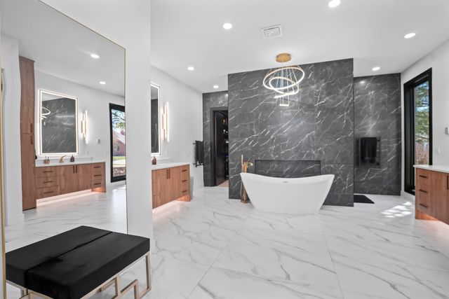 4212 Greenbriar Drive, Nixa, MO 65714