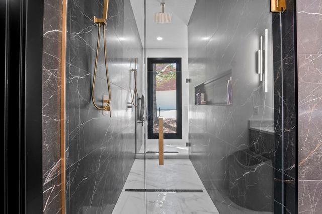 4212 Greenbriar Drive, Nixa, MO 65714