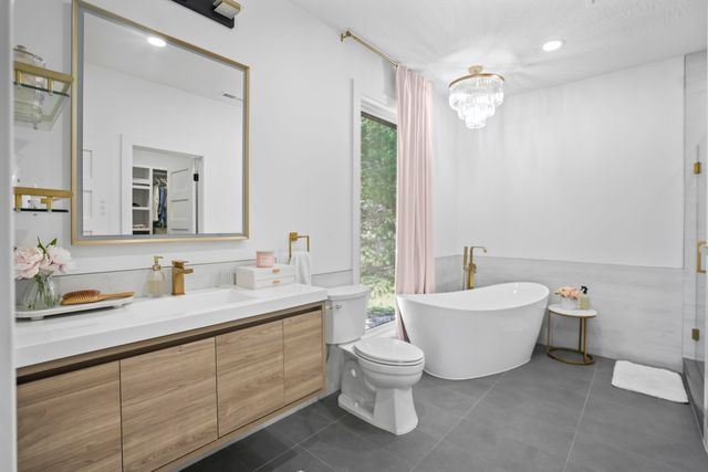 4212 Greenbriar Drive, Nixa, MO 65714