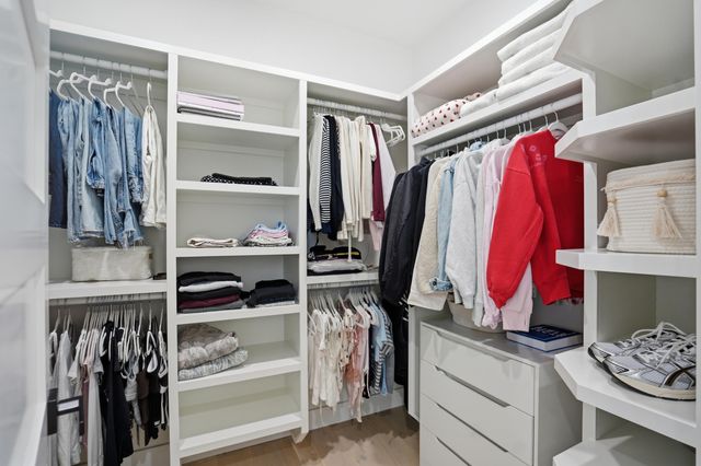 4212 Greenbriar Drive, Nixa, MO 65714