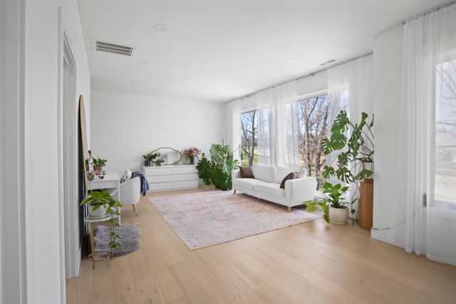 4212 Greenbriar Drive, Nixa, MO 65714